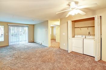 Novela apartment homes in home washer and dryer